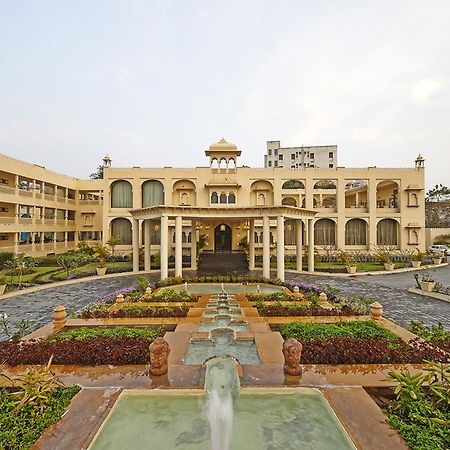 Club Mahindra Udaipur Hotel Exterior photo