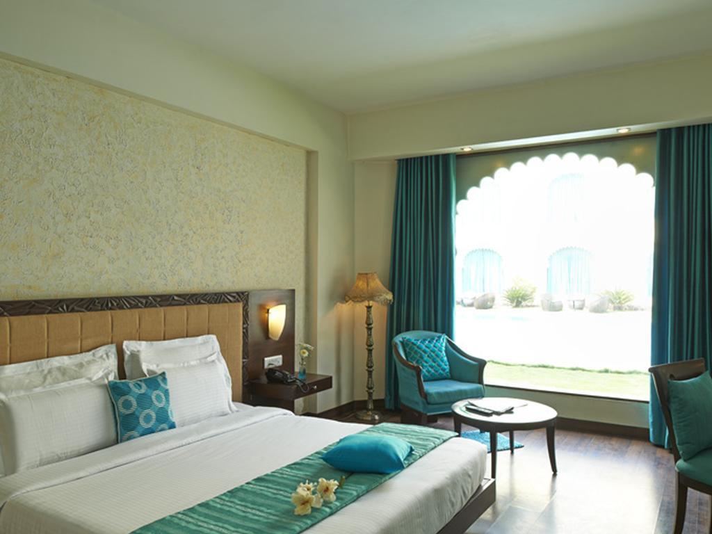 Club Mahindra Udaipur Hotel Exterior photo