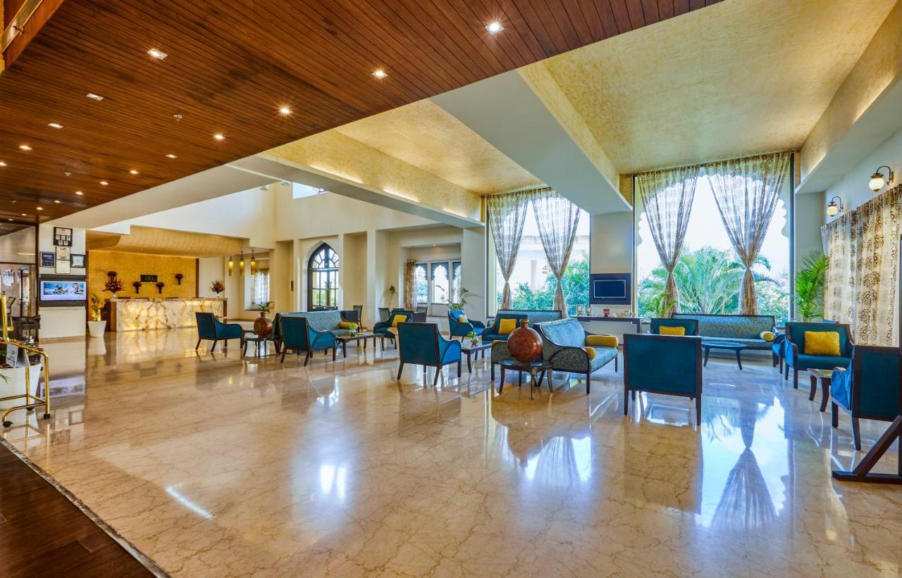 Club Mahindra Udaipur Hotel Exterior photo